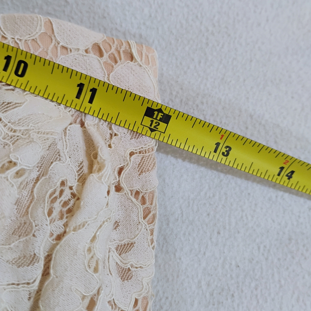 Forever 21 Cream Floral Lace Mini Skirt - Picture 7 of 8
